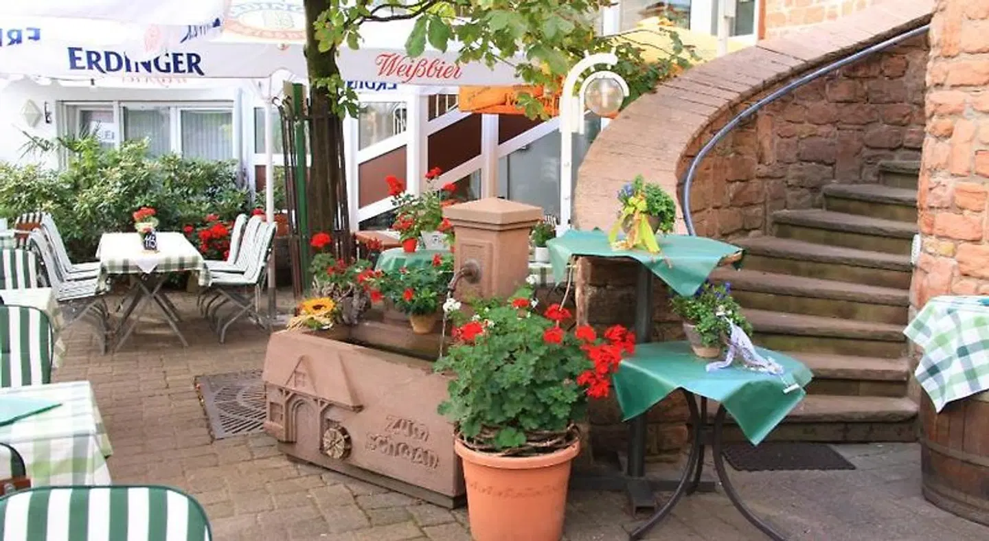 Zum Schwan Terrasse