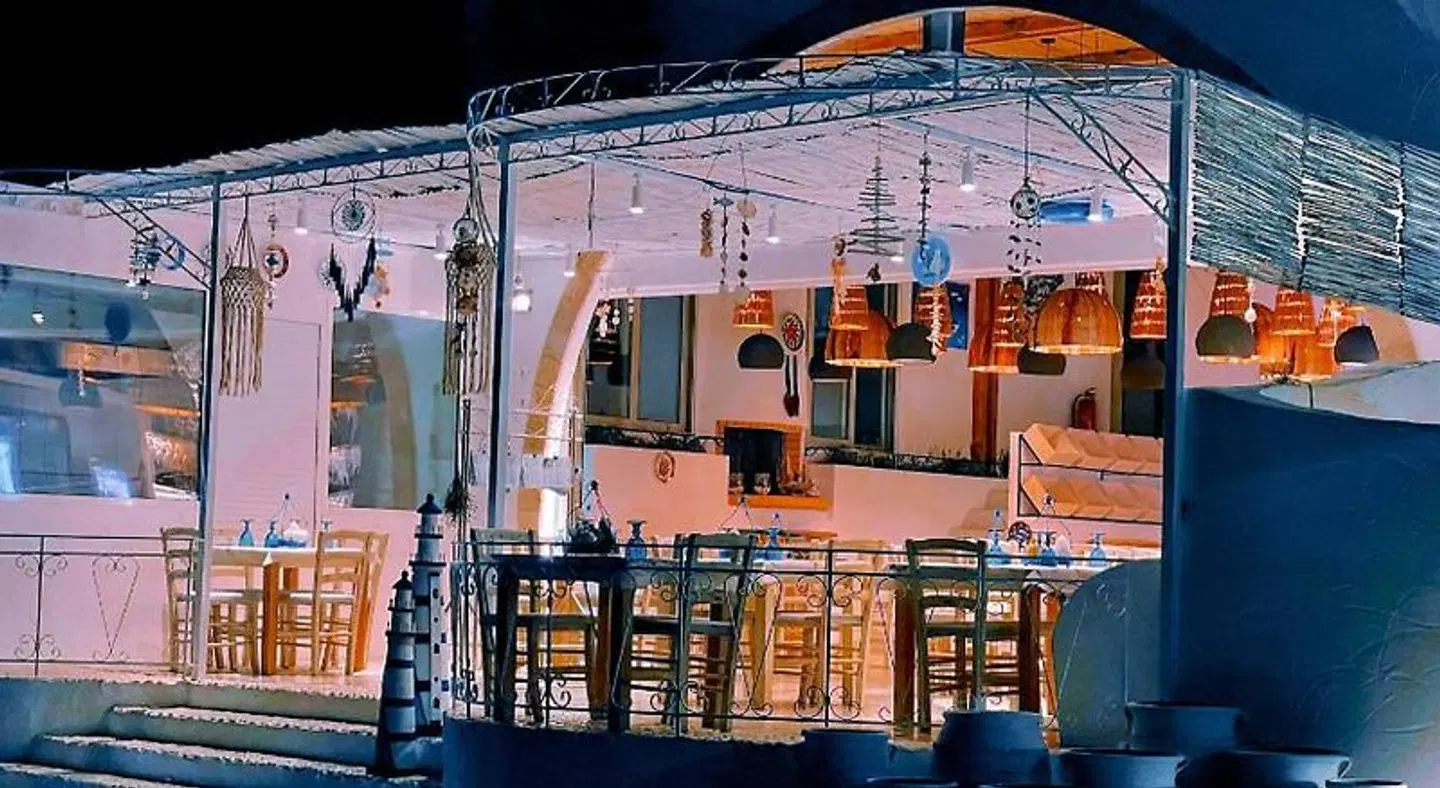 Delfini Beach Hotel Bar