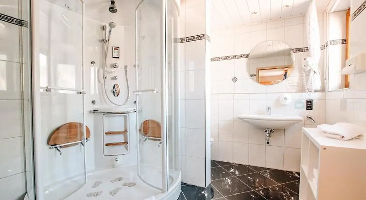 Hotel Schloßberg Badezimmer