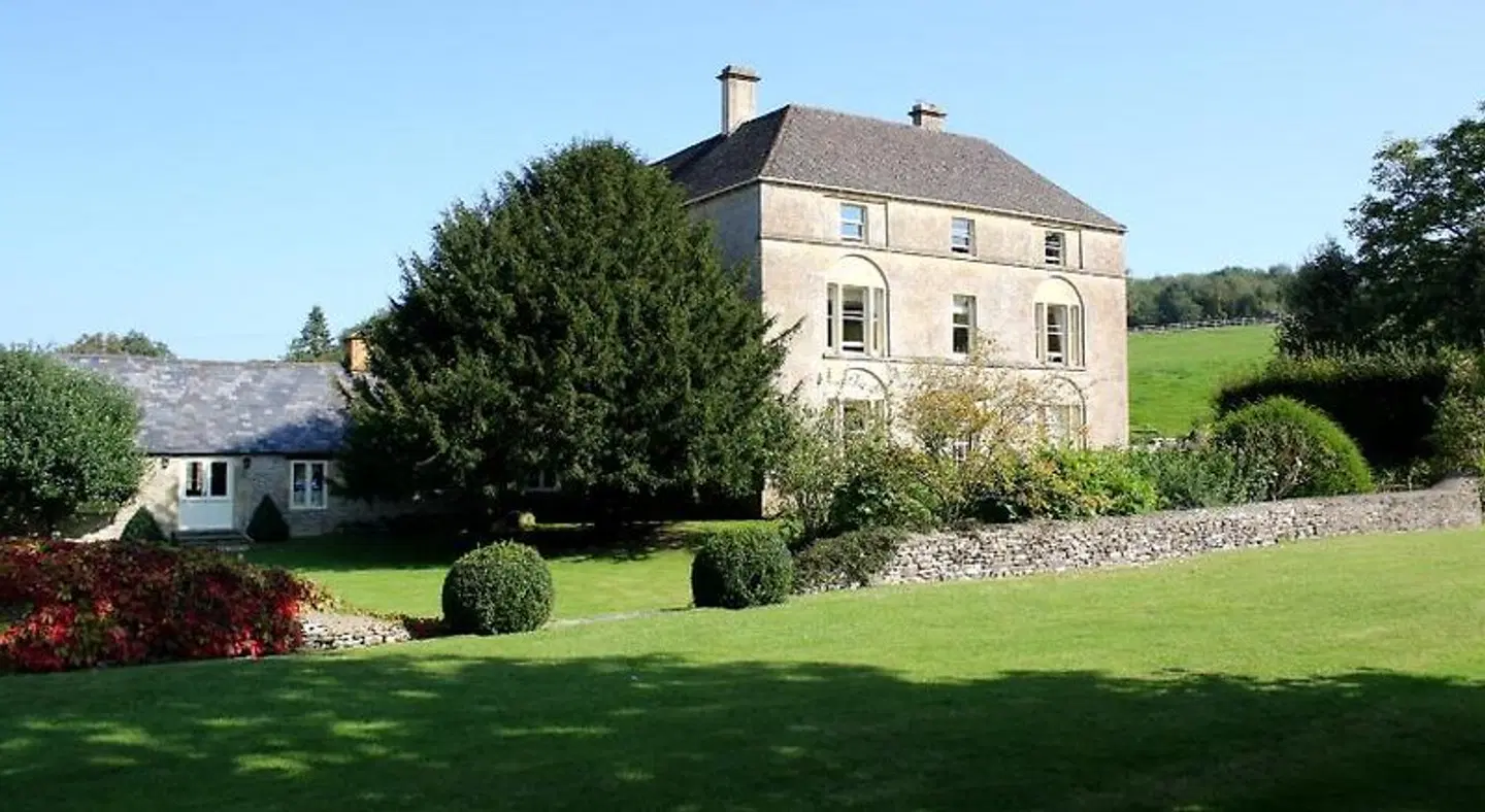 Aylworth Manor EXTERIOR