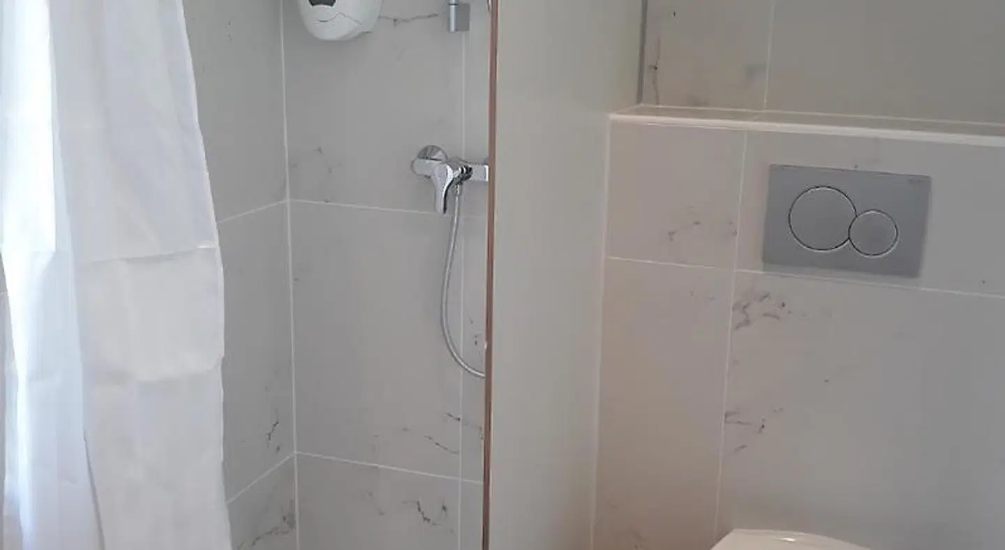 Hostellerie Bon Pasteur Badezimmer