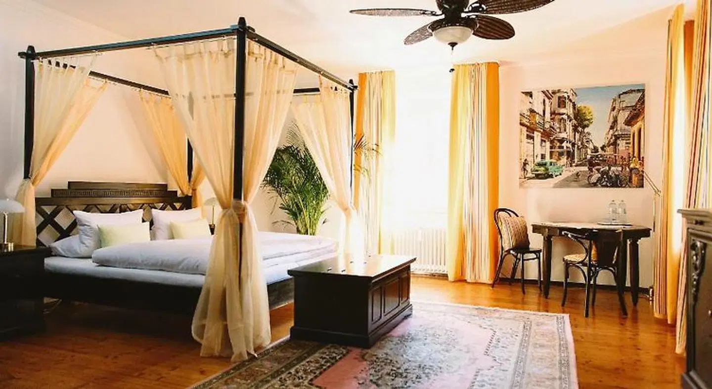 Restaurant Dicker Mann Hotel zum Blauen Krebs ROOM_EXAMPLE