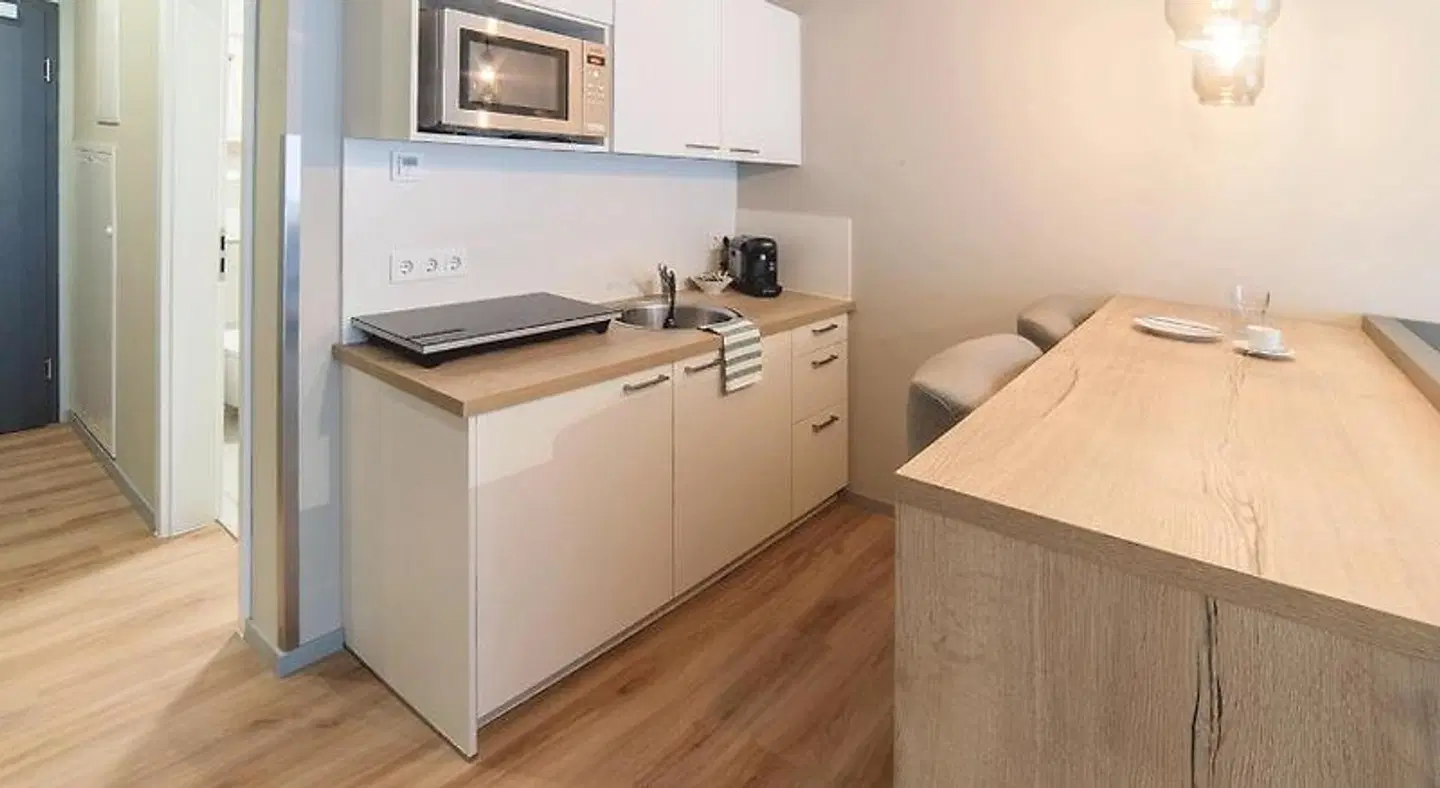 City Studios ROOM_EXAMPLE