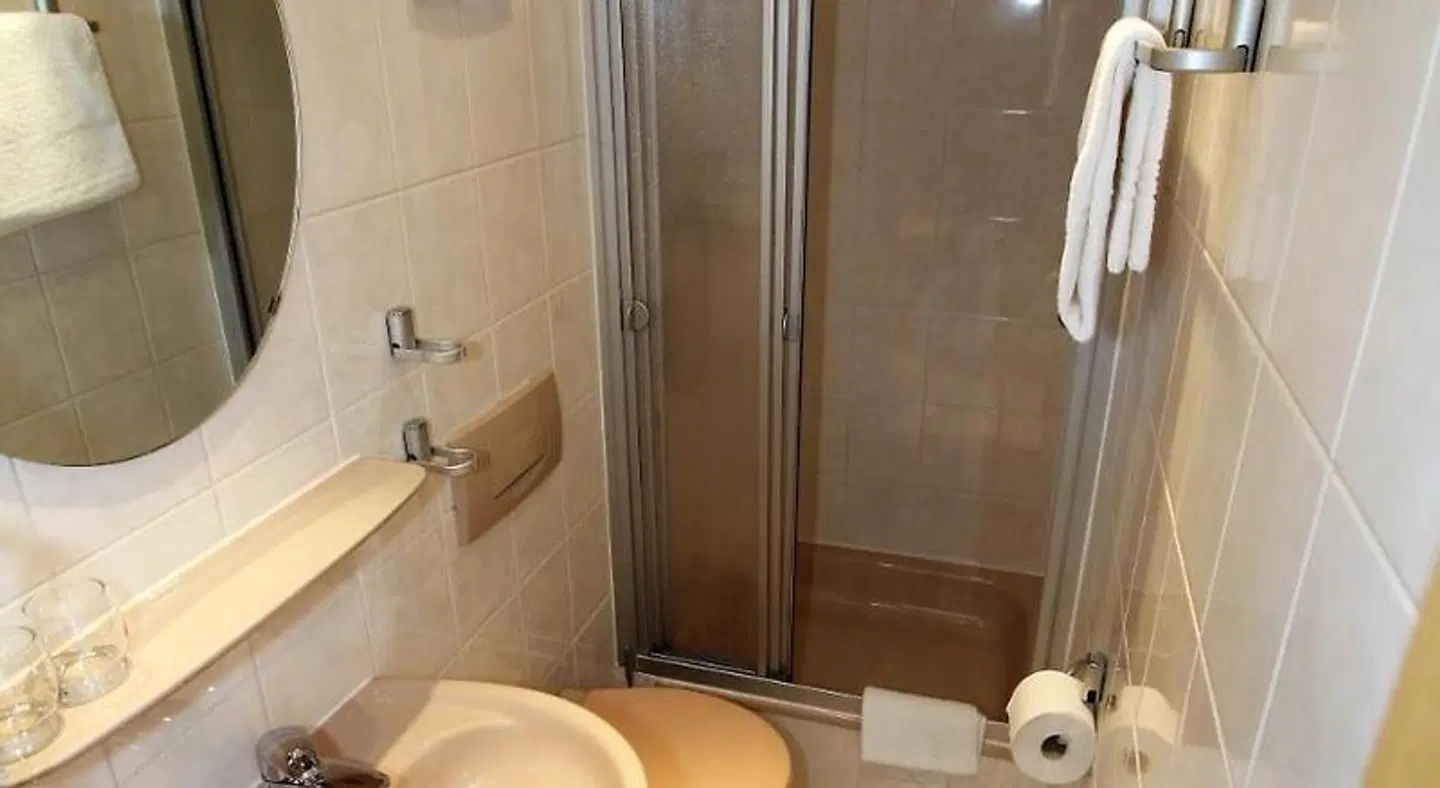 Hotel Schoch, Trossingen Badezimmer