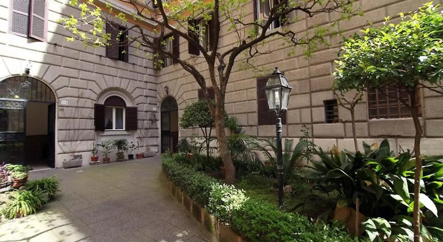 Elegance EXTERIOR