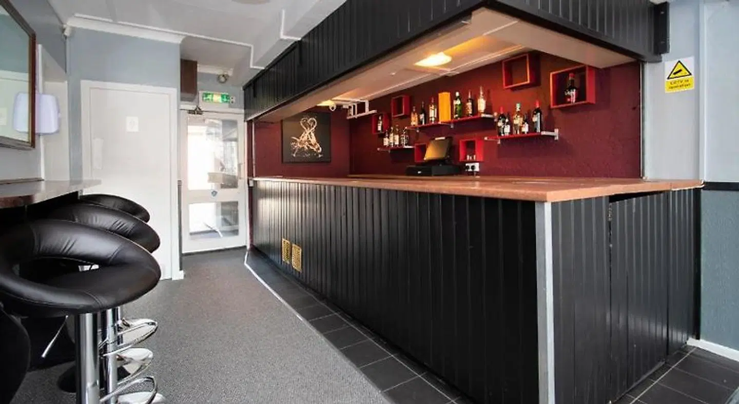 Rollason Wood Hotel Bar