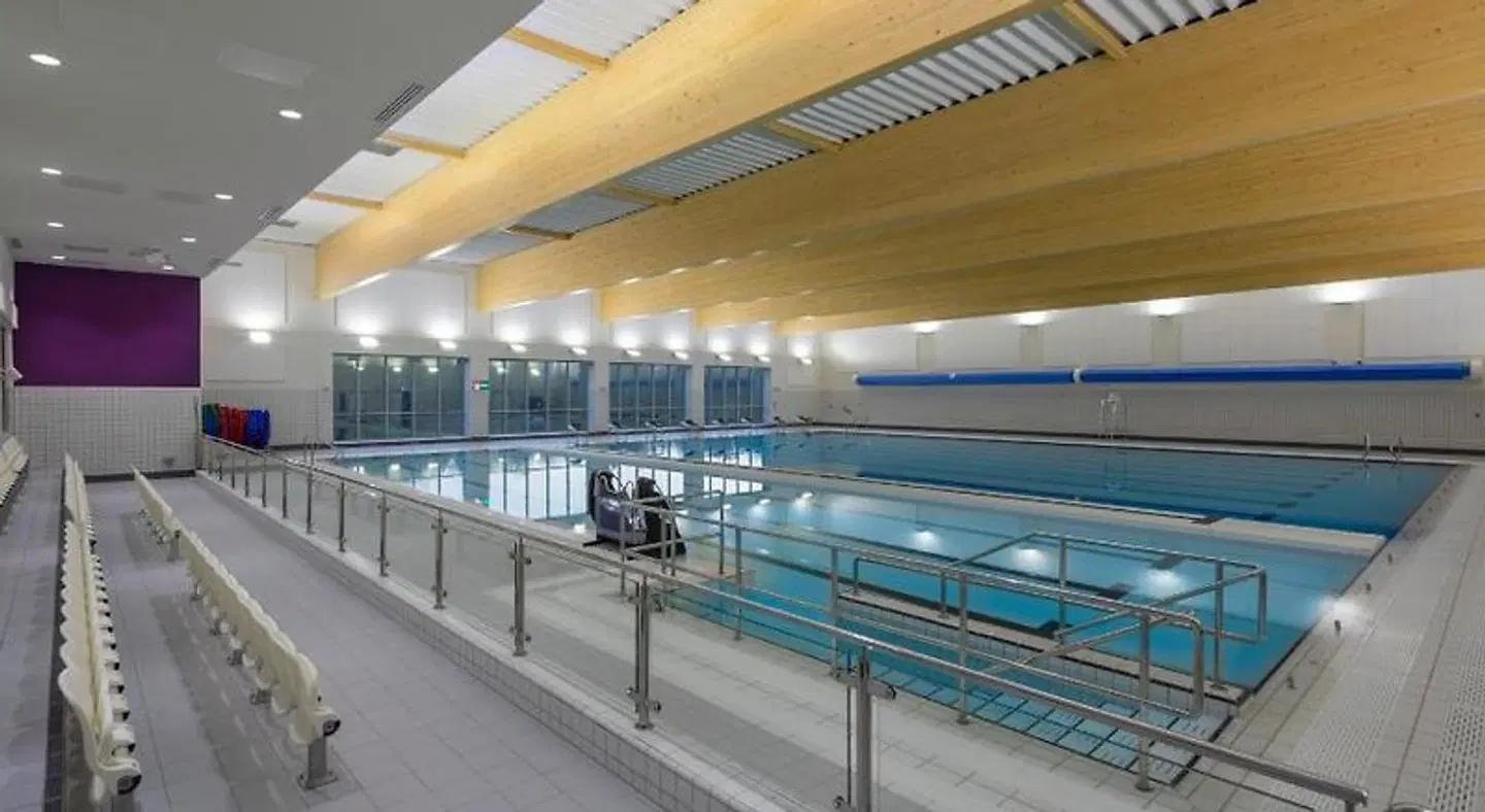Scarman - Warwick Conferences Hallenbad