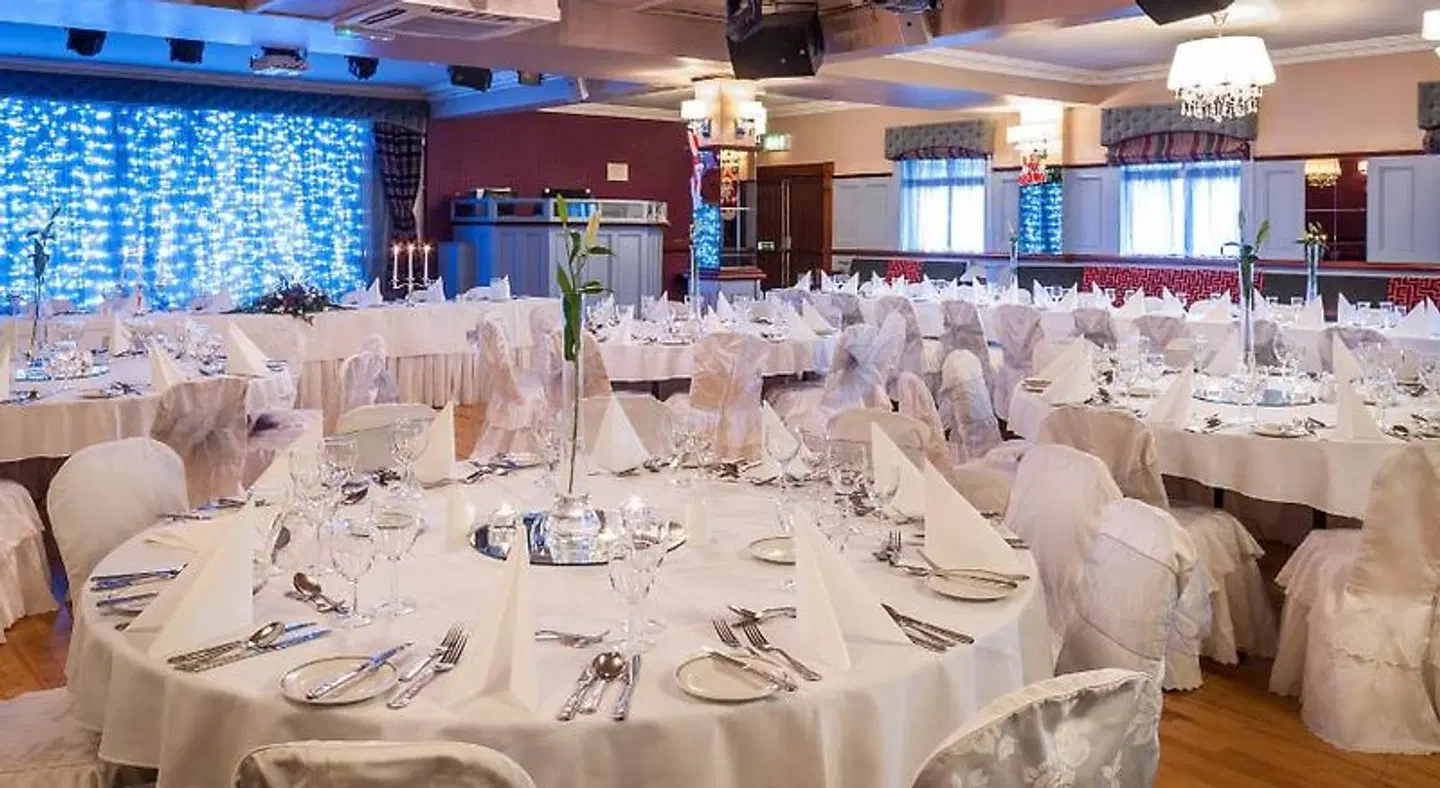 Lake of Shadows Hotel Restaurant