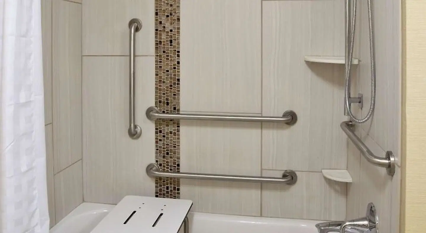 Homewood Suites by Hilton Davenport Badezimmer