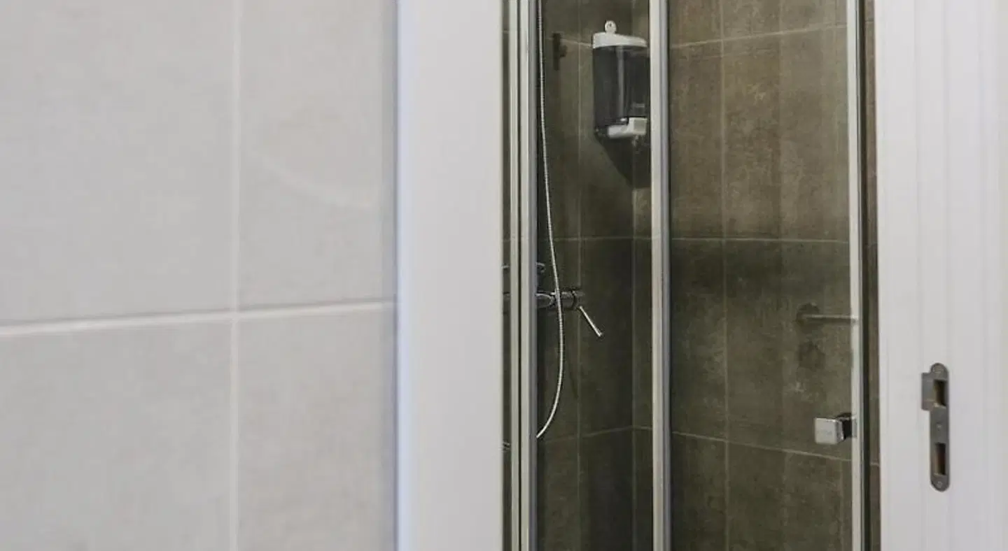 4U Lisbon Airport Suites Badezimmer