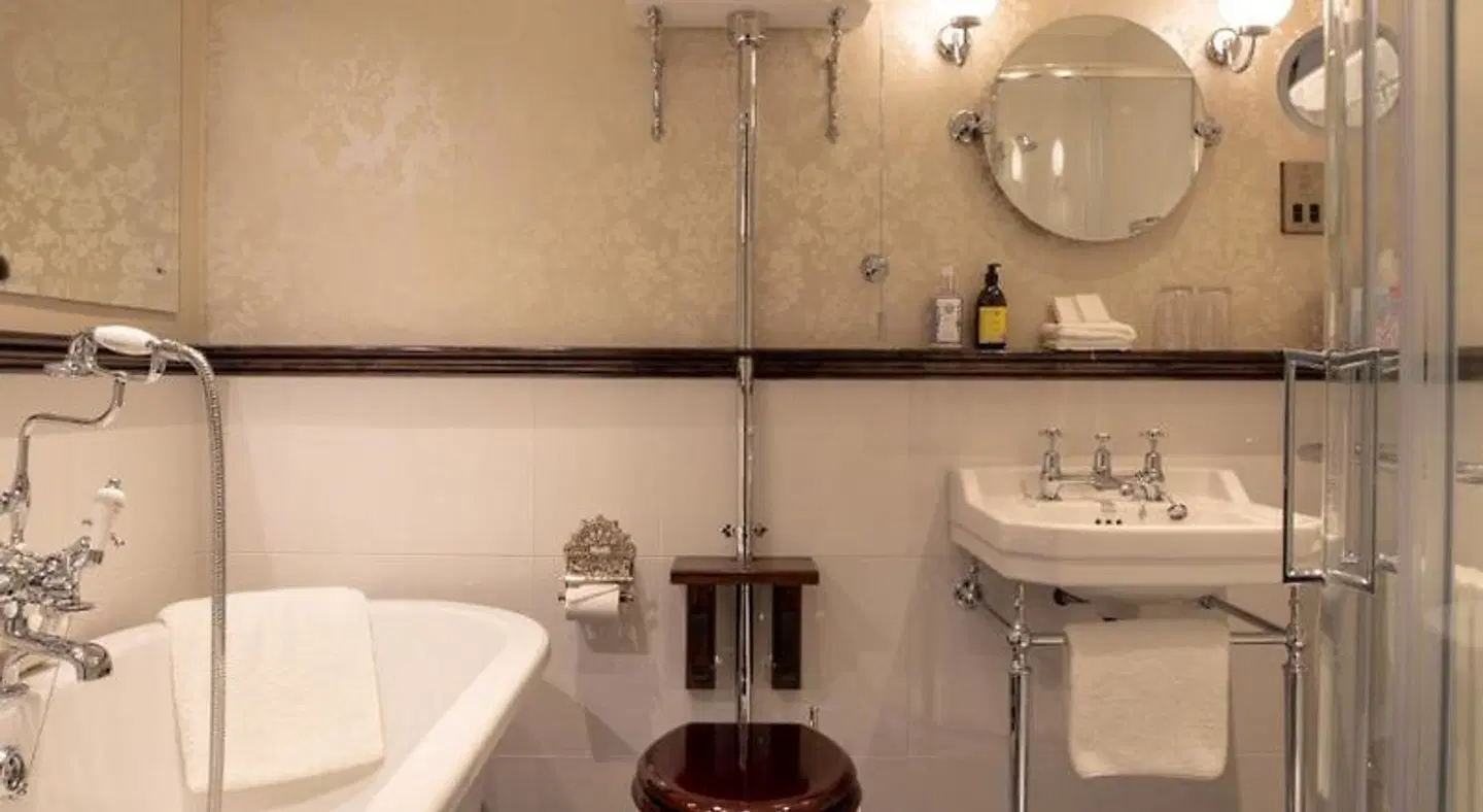 Ghan House Carlingford Badezimmer