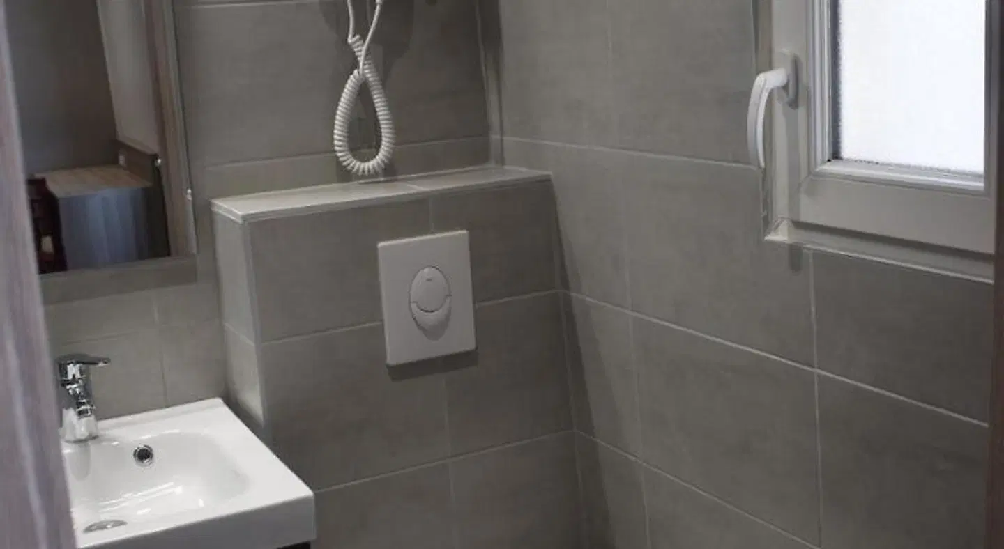 Hôtel puy de Dôme Badezimmer