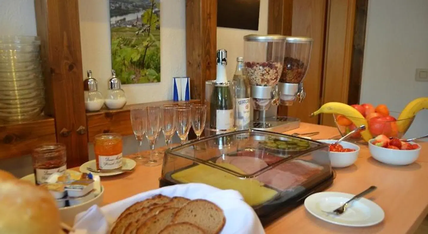Weingut H. Gindorf und Gästehaus Restaurant