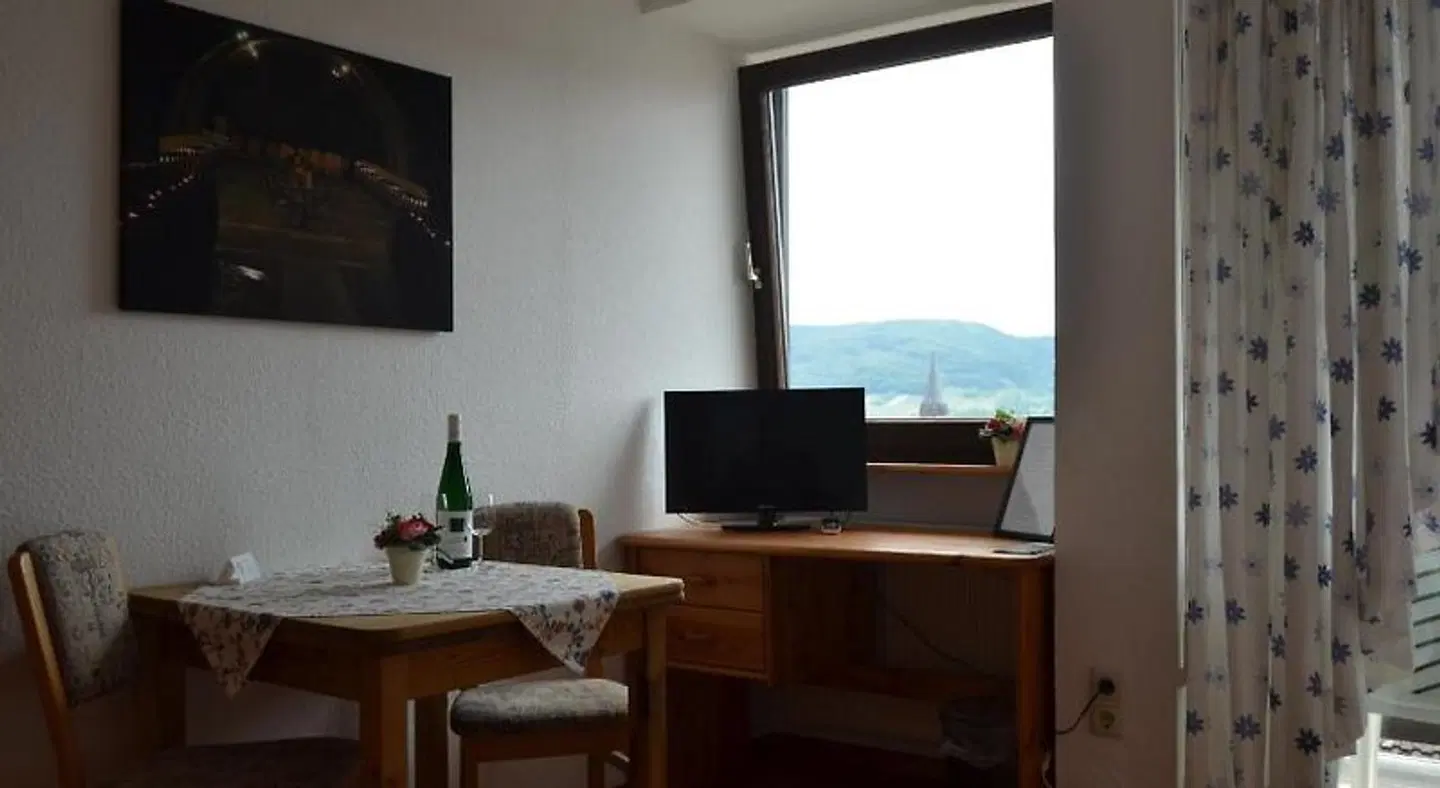 Weingut H. Gindorf und Gästehaus ROOM_EXAMPLE