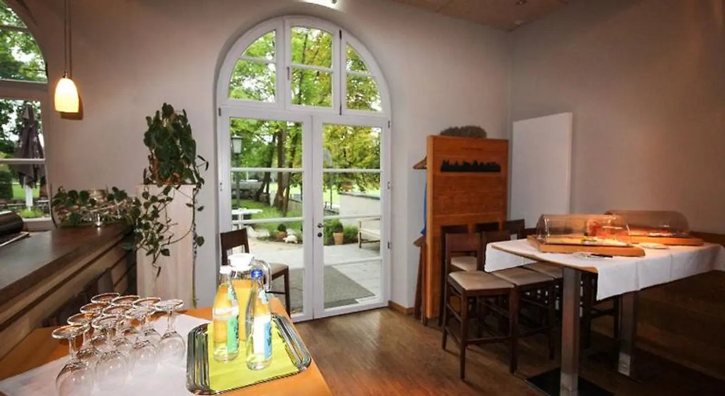 Volkspark ROOM_EXAMPLE