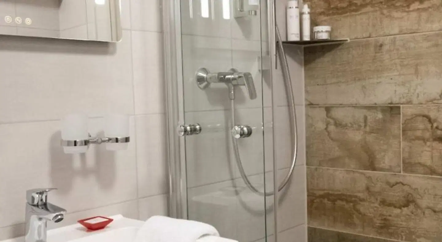 Klostergasthof Heidenheim Badezimmer