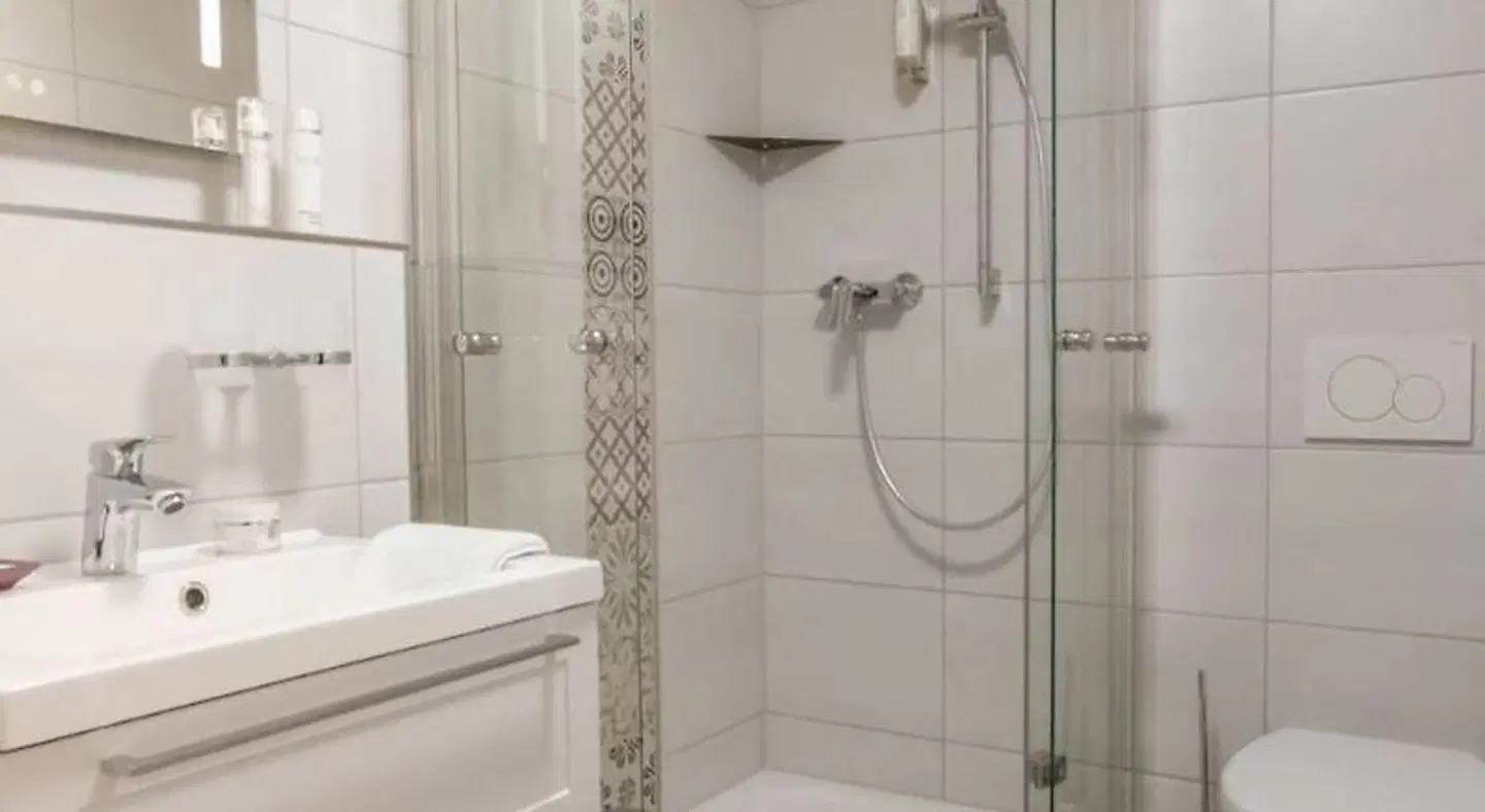 Klostergasthof Heidenheim Badezimmer