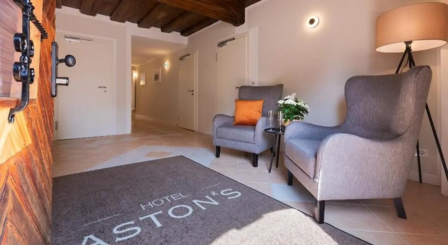 Astons Hotel LOUNGE_LOBBY