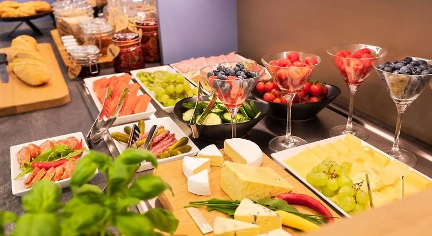 Astons Hotel Restaurant