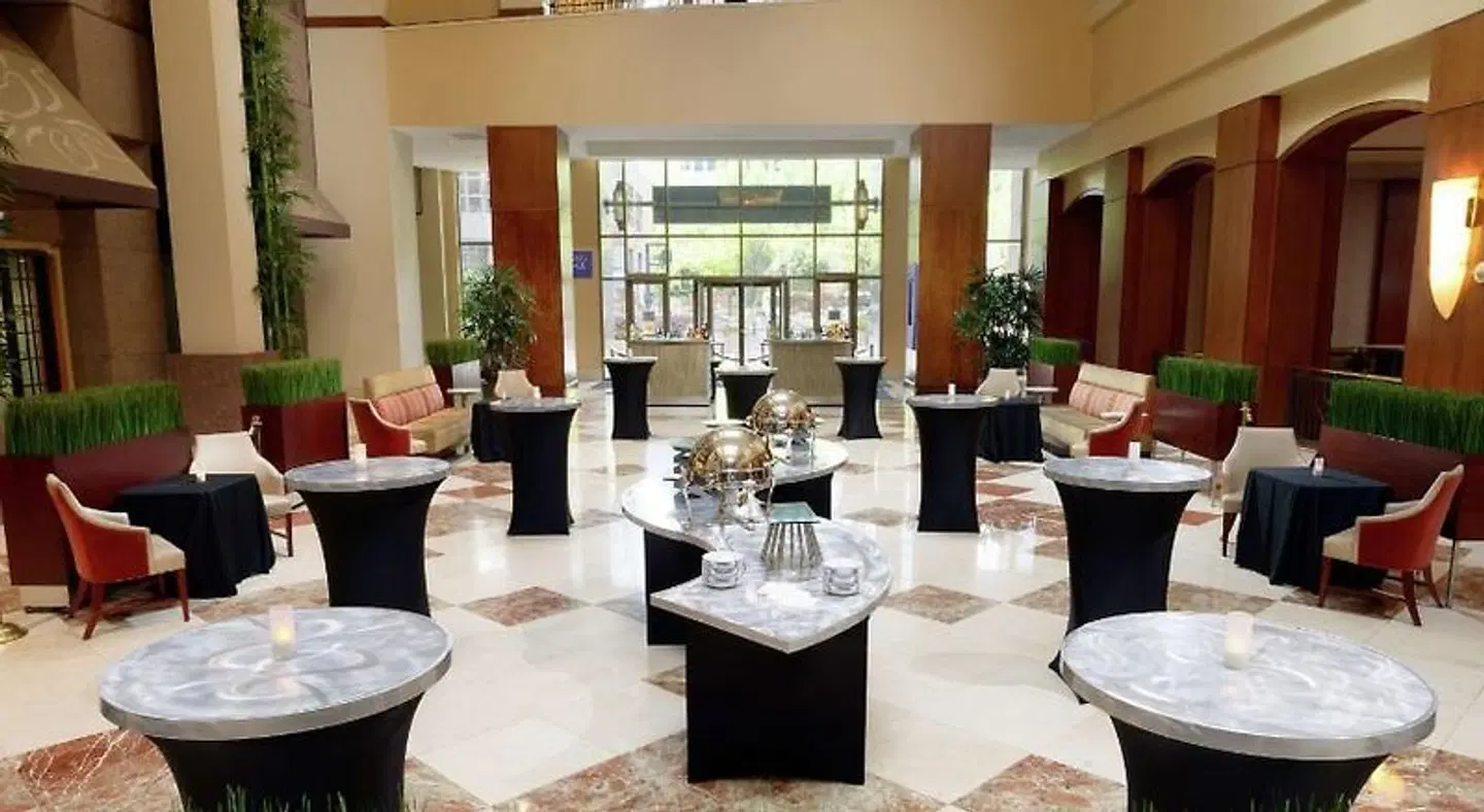 Hilton Charlotte Uptown LOUNGE_LOBBY
