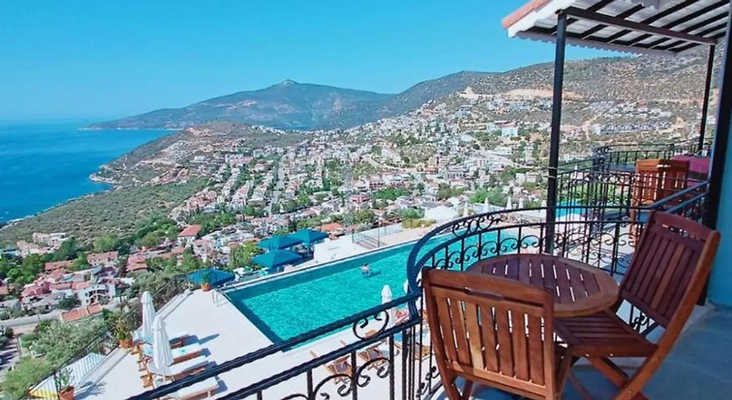 The Mediteran Hotel Terrasse