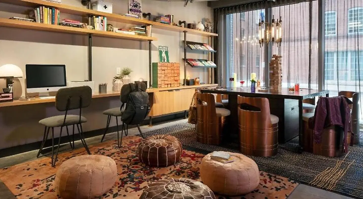 Moxy Louisville Downtown LOUNGE_LOBBY