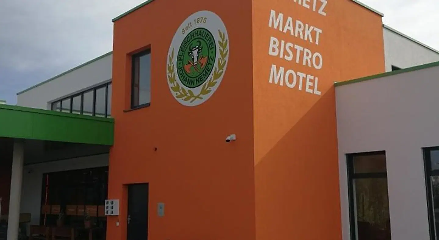 Nemetz-Motel EXTERIOR