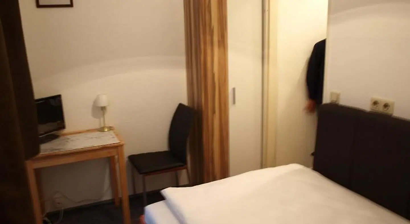 Hotel-Pension Dorma ROOM_EXAMPLE