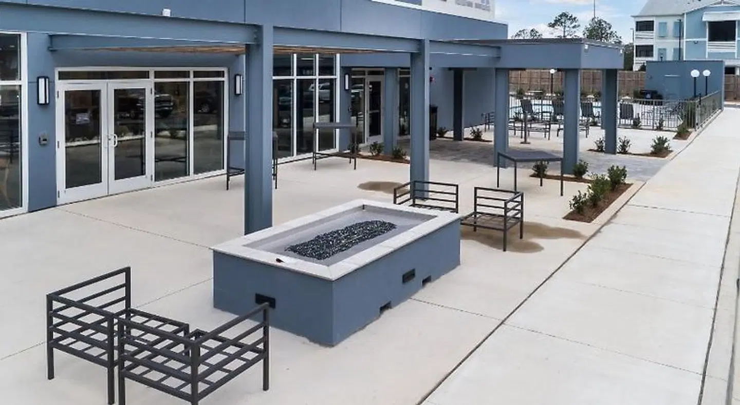 Courtyard by Marriott Pensacola I-10 West Terrasse