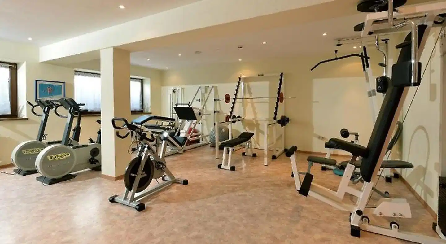 Schwarzer Adler Sport und Entertainment