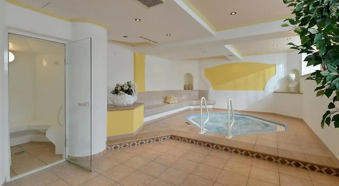 Schwarzer Adler Wellness