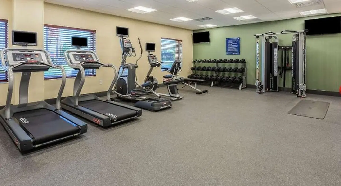 Hampton Inn & Suites Burlington SPORTS_AND_LEISURE