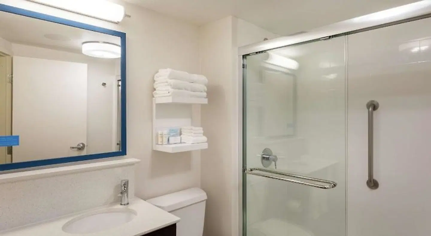 Hampton Inn Minneapolis/Eagan Badezimmer