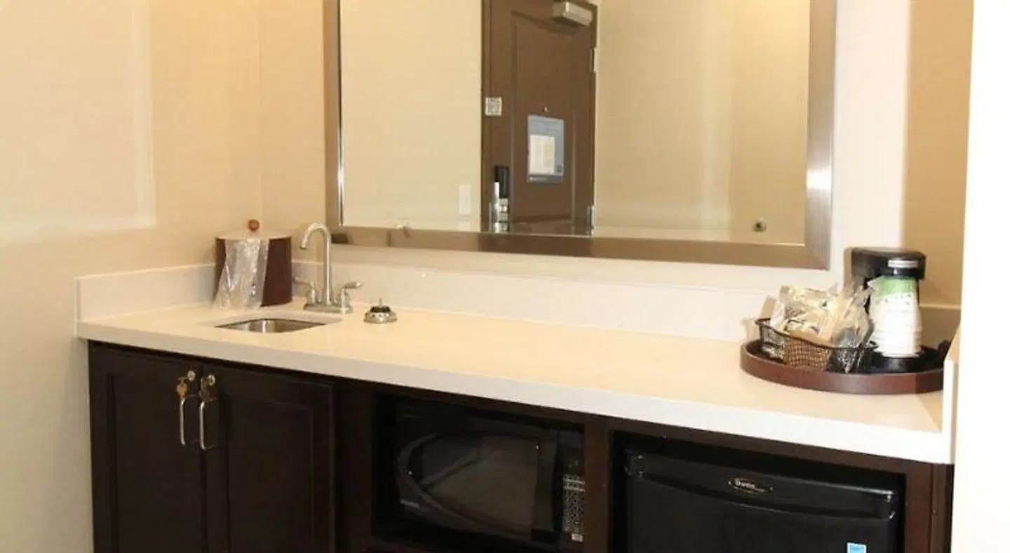 Hampton Inn & Suites Sandusky/Milan Badezimmer