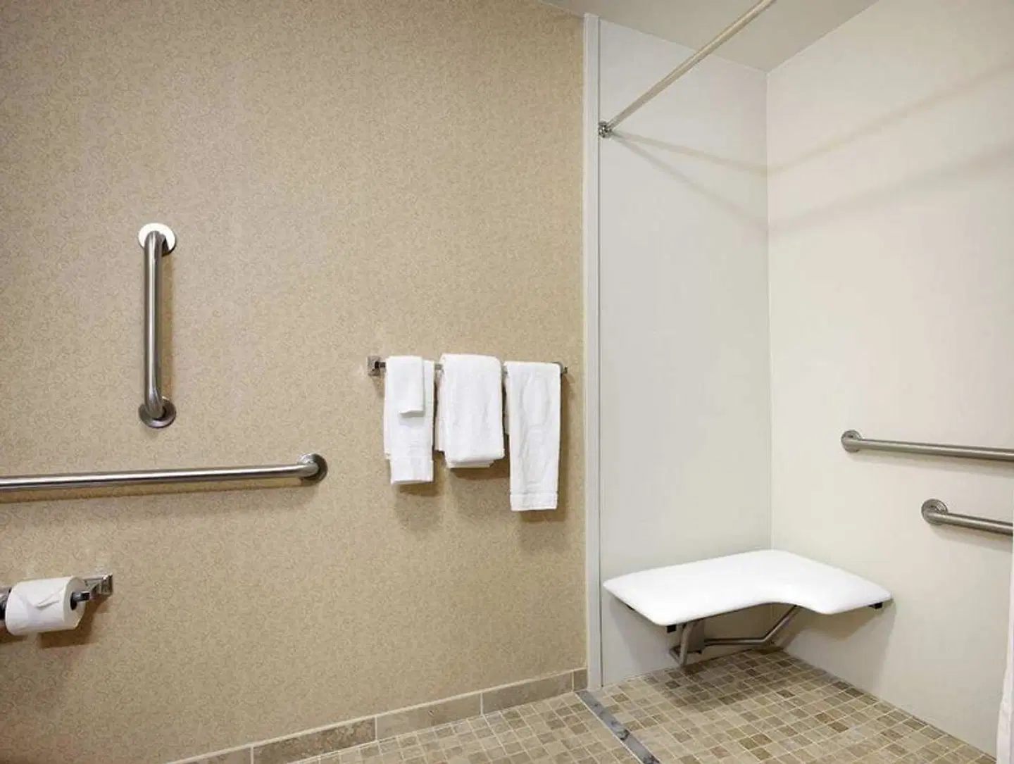 Hampton Inn & Suites Rochester-North Badezimmer