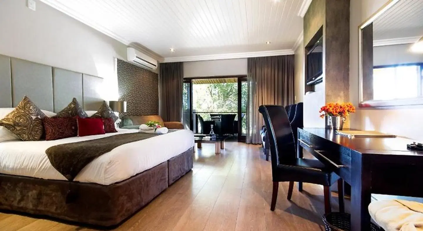River Place Manor ROOM_EXAMPLE