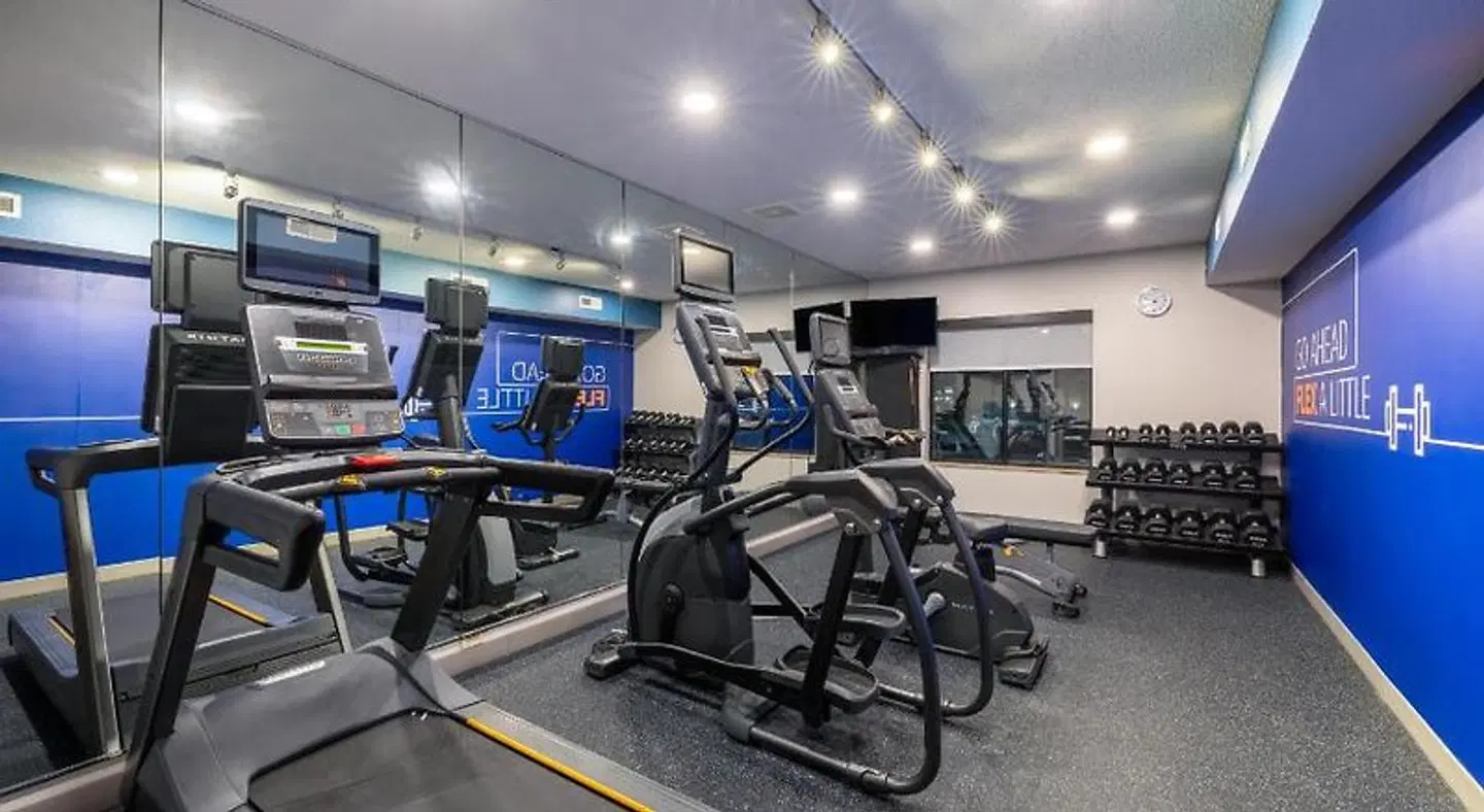 Holiday Inn Express Rochester South - Mayo Area by IHG SPORTS_AND_LEISURE