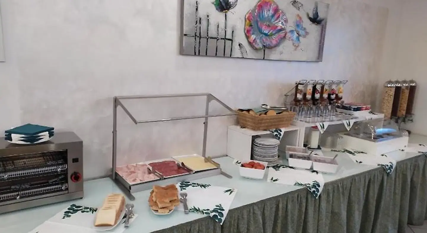 Gaudia ROOM_EXAMPLE