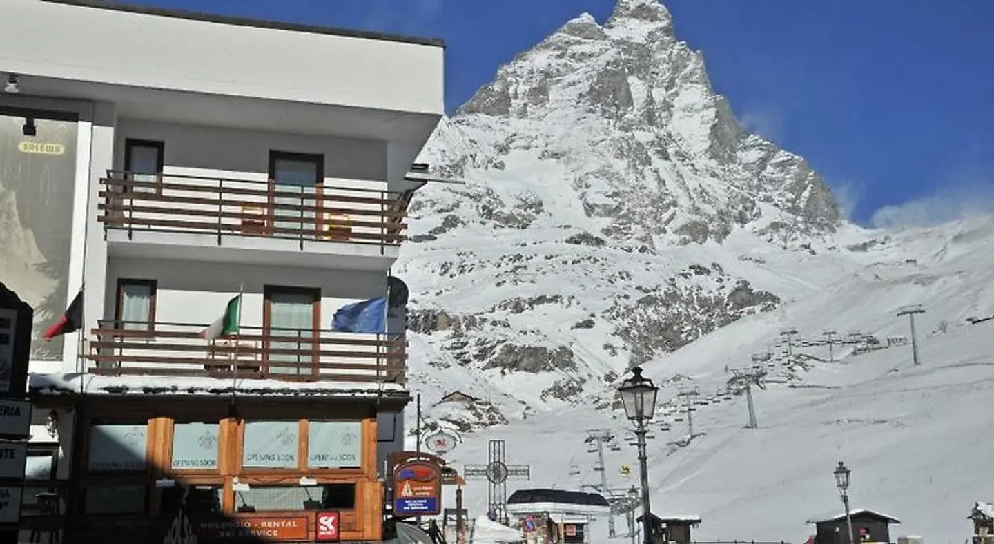 Meuble' Joli EXTERIOR