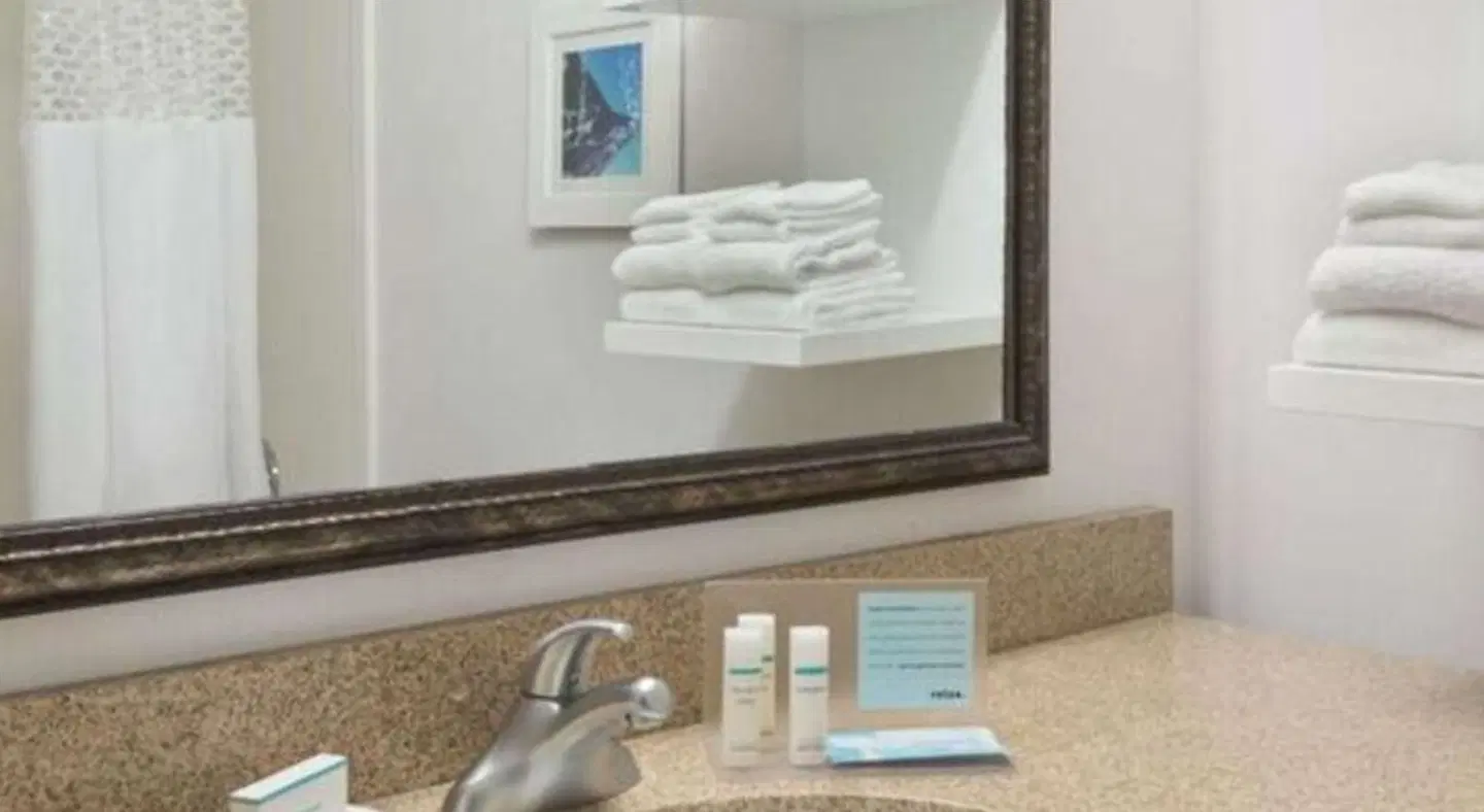 Hampton Inn Atlanta-Perimeter Center ROOM_EXAMPLE