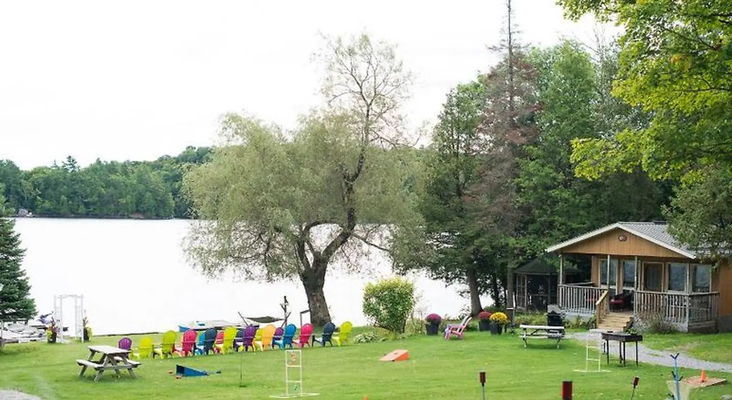 Ogopogo Resort Garten