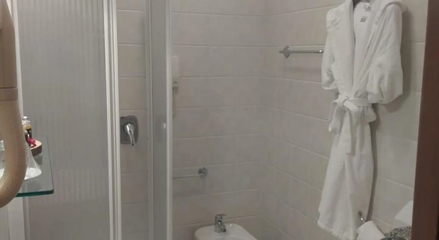 hotel baiardo Badezimmer