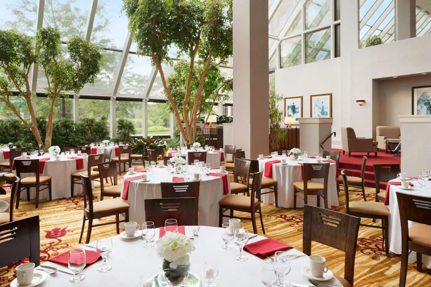 Hilton Fort Wayne at the Grand Wayne Convention Center Restaurant