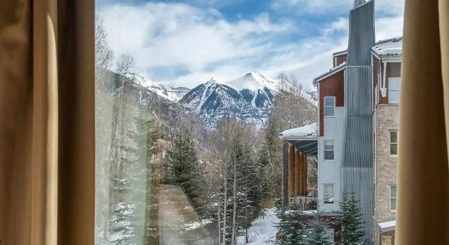 Mountainside Inn EXTERIOR