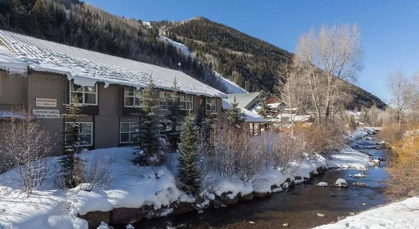 Mountainside Inn EXTERIOR