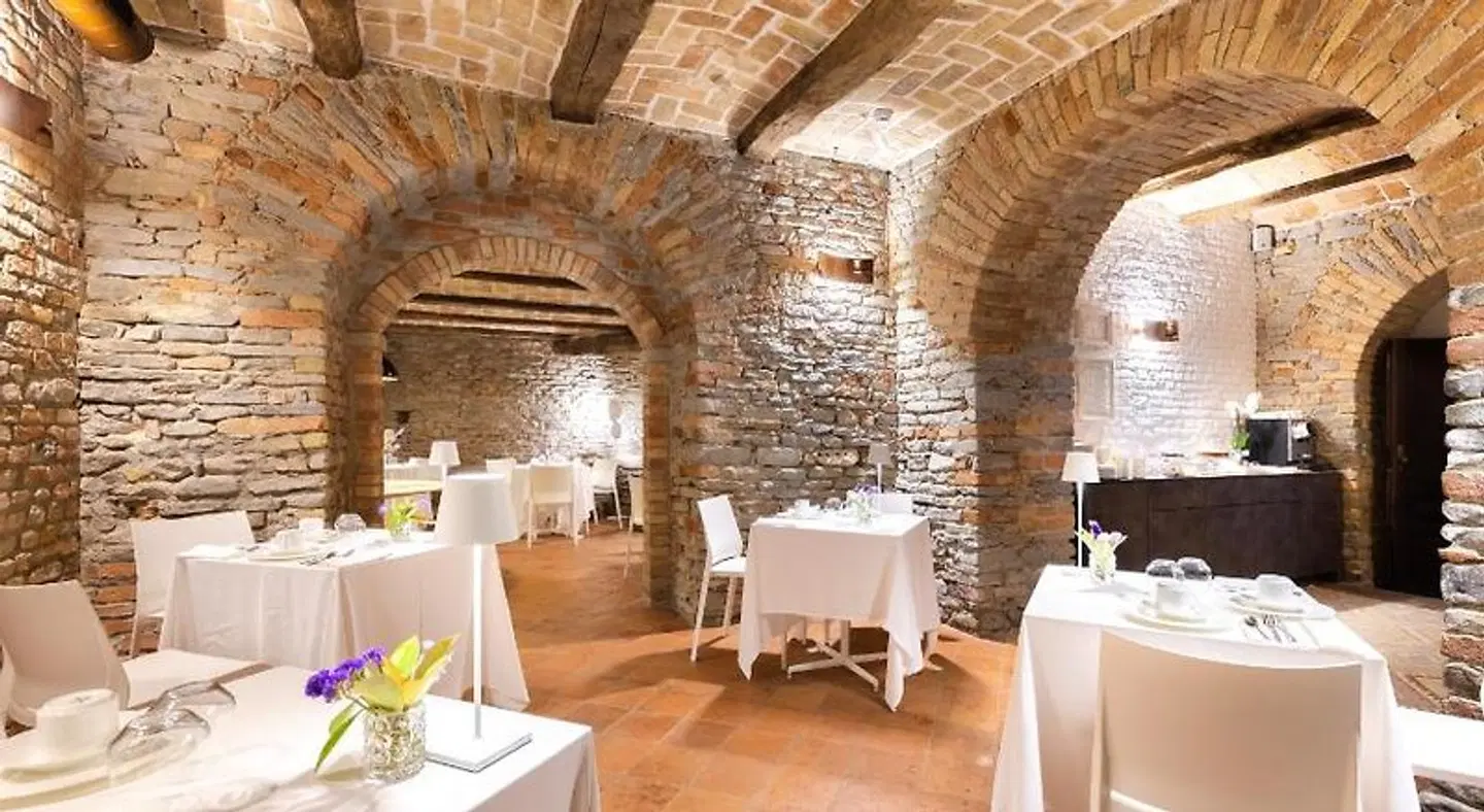 Relais Villa del Borgo Restaurant