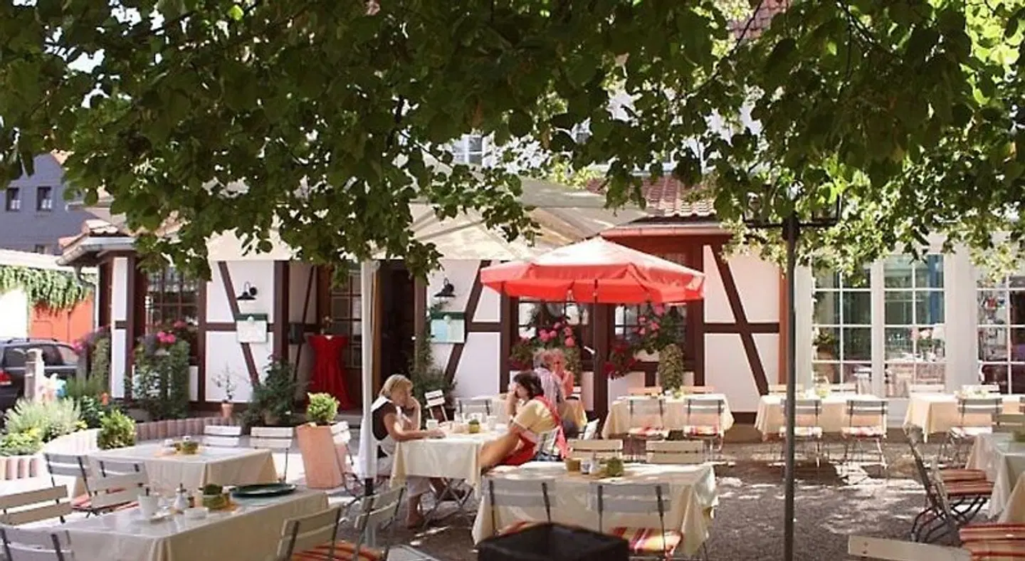 Burghotel Münzenberg Terrasse