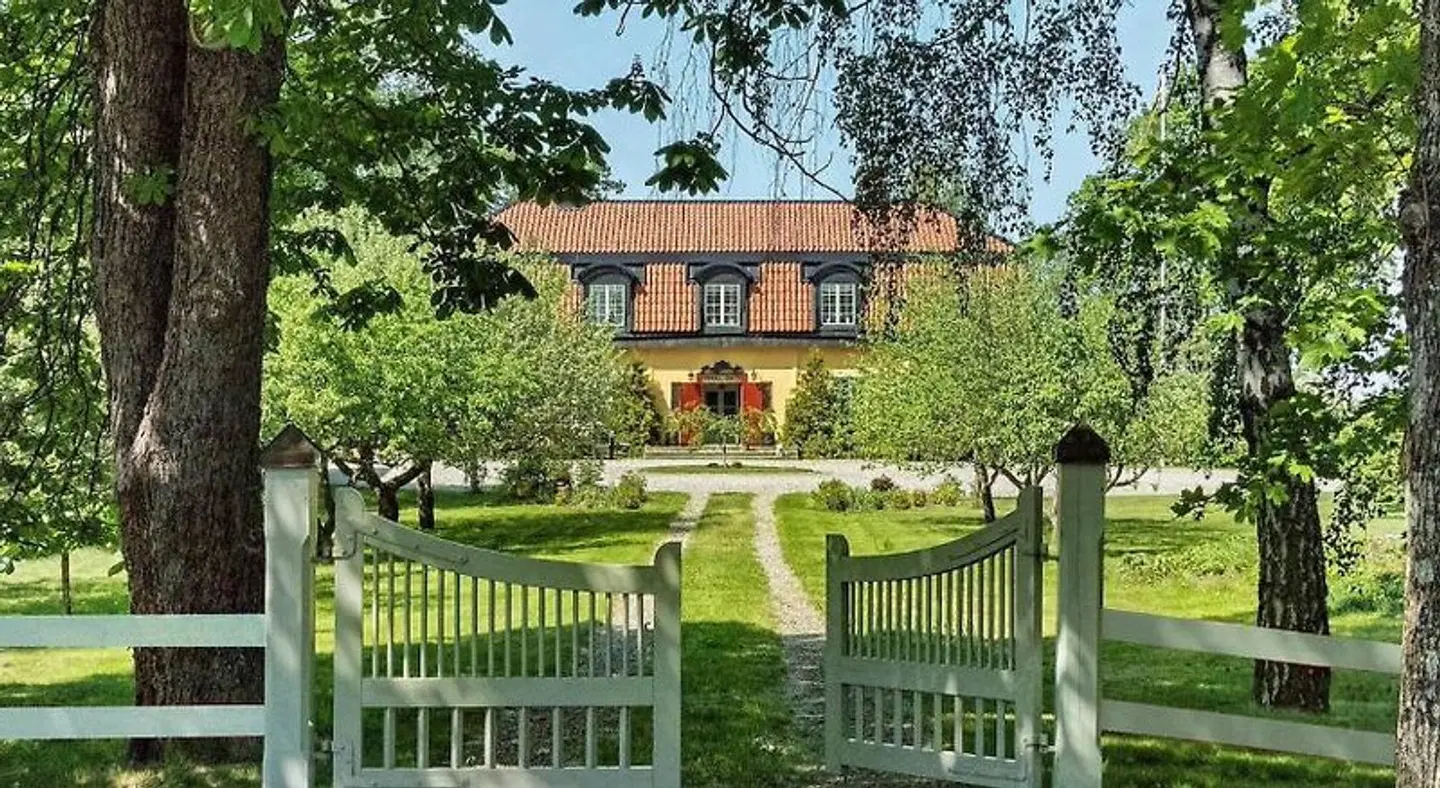 Östa Gård Bed & Breakfast EXTERIOR