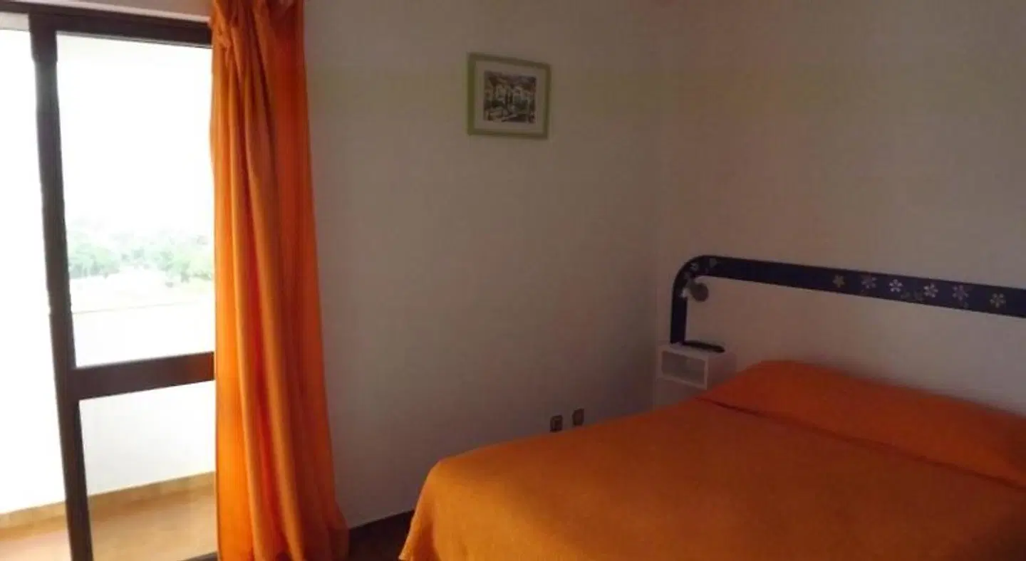 Residencia Laranjeira HEALTH_BEAUTY