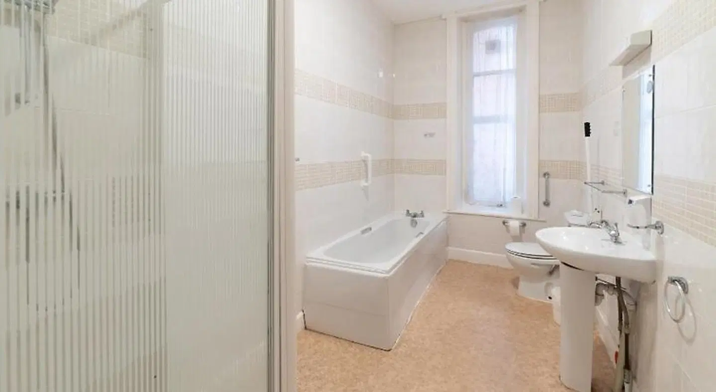 Bournemouth Sands Hotel Badezimmer